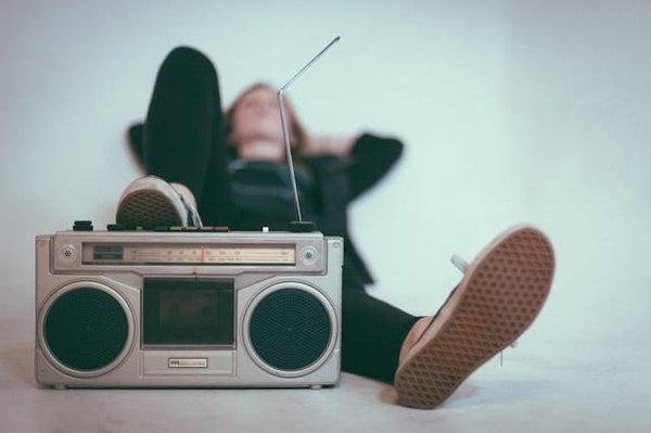 Comment choisir une plateforme pour écouter de la radio ?
